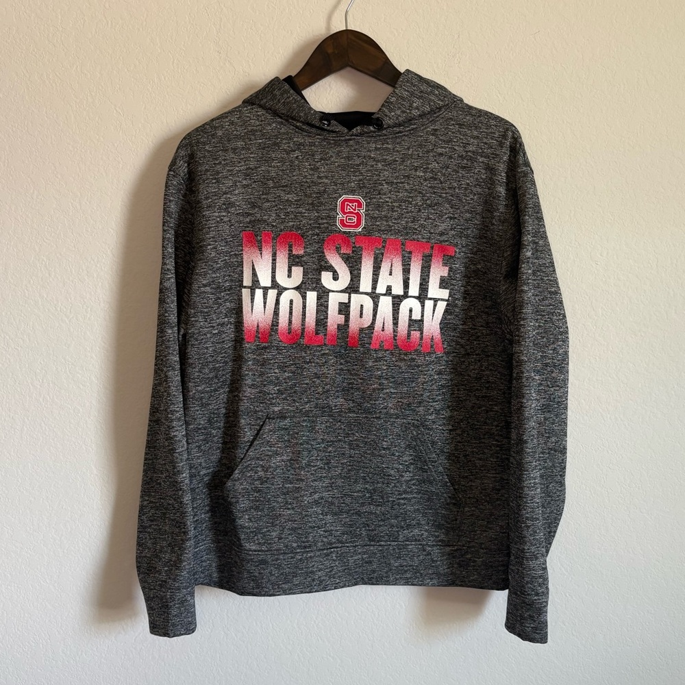 NC State Wolfpack Gray Hoodie – Size M